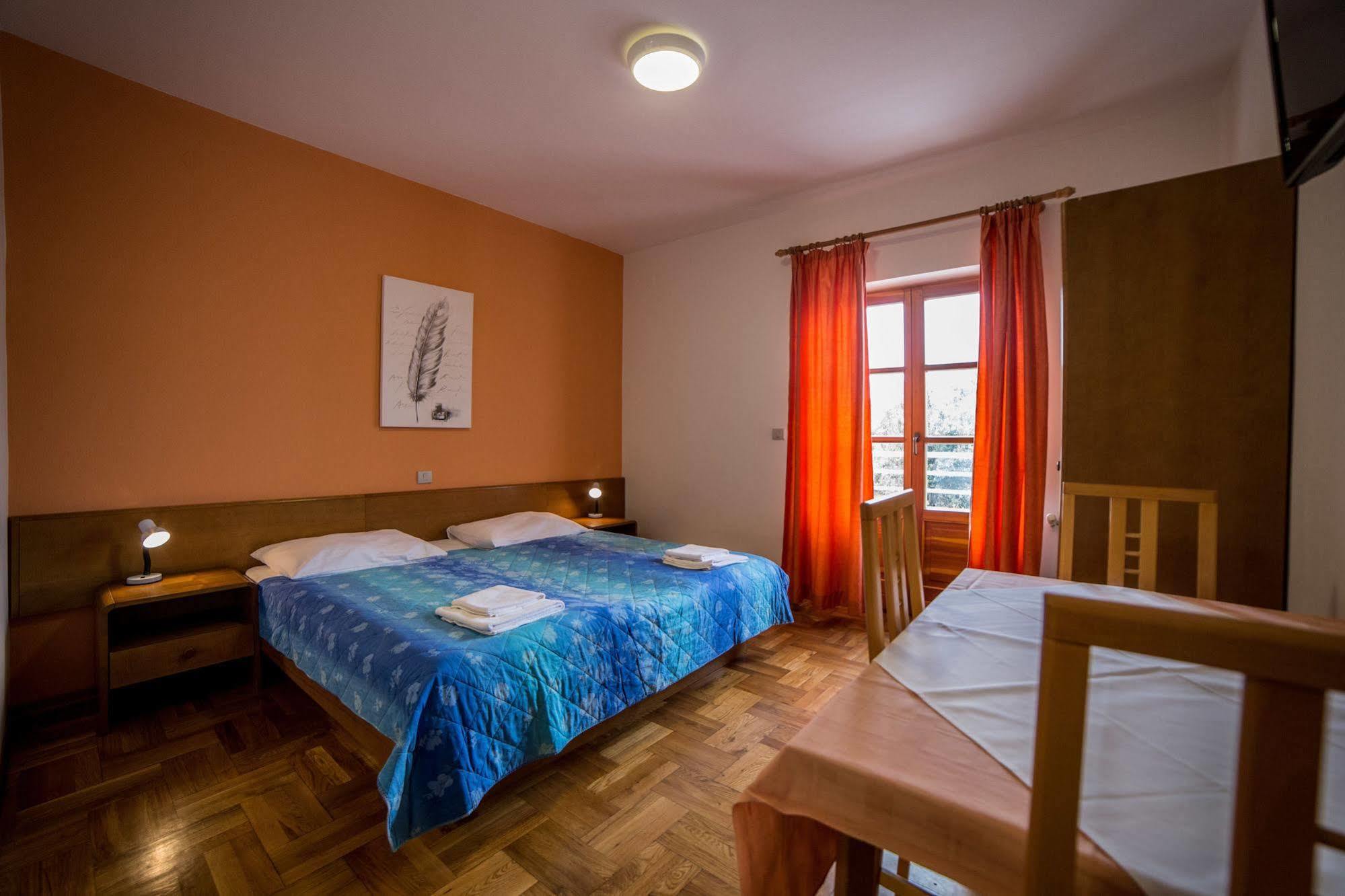 Pansion Valbruna Rovinj Extérieur photo